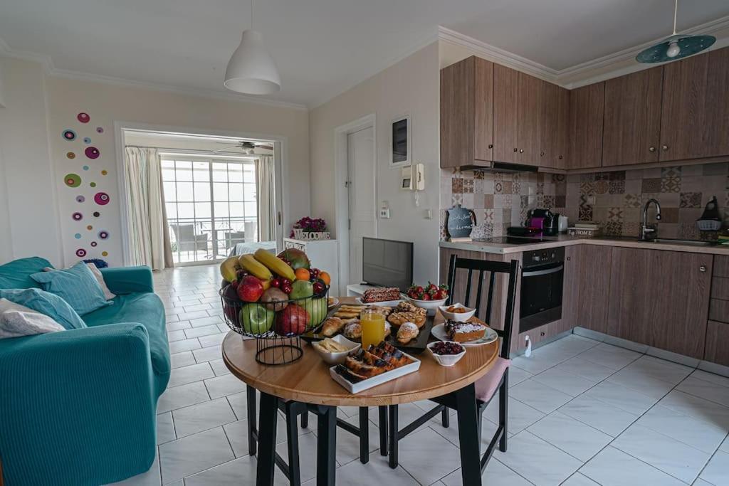 Sea View Apartment "Elise" Loutráki Zewnętrze zdjęcie