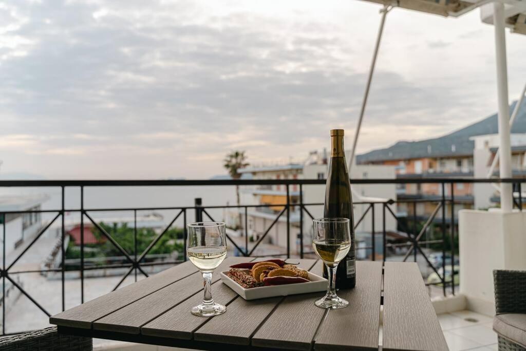 Sea View Apartment "Elise" Loutráki Zewnętrze zdjęcie