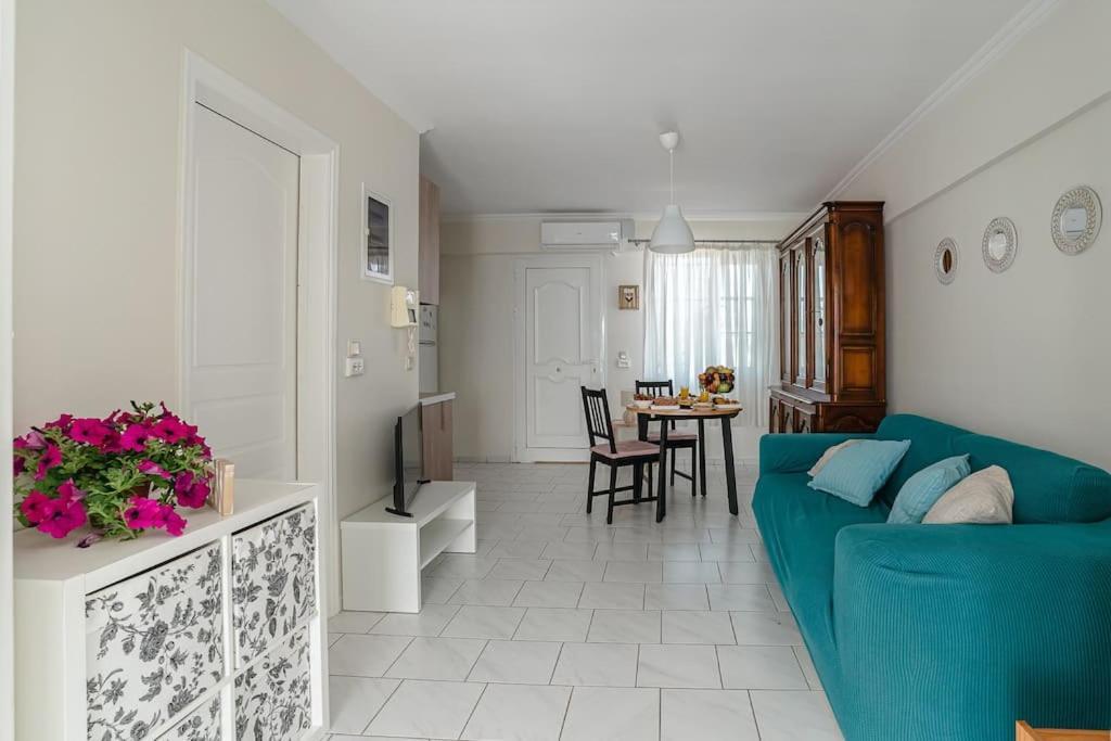 Sea View Apartment "Elise" Loutráki Zewnętrze zdjęcie
